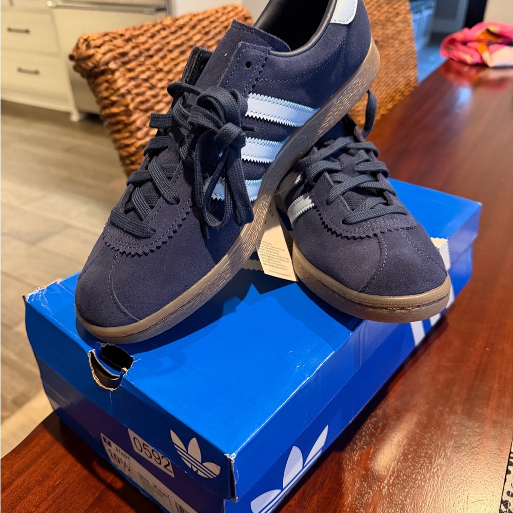 Adidas STADT Night Indigo Navy Gum Men’s Sneakers with White Stripes - Picture 8 of 8